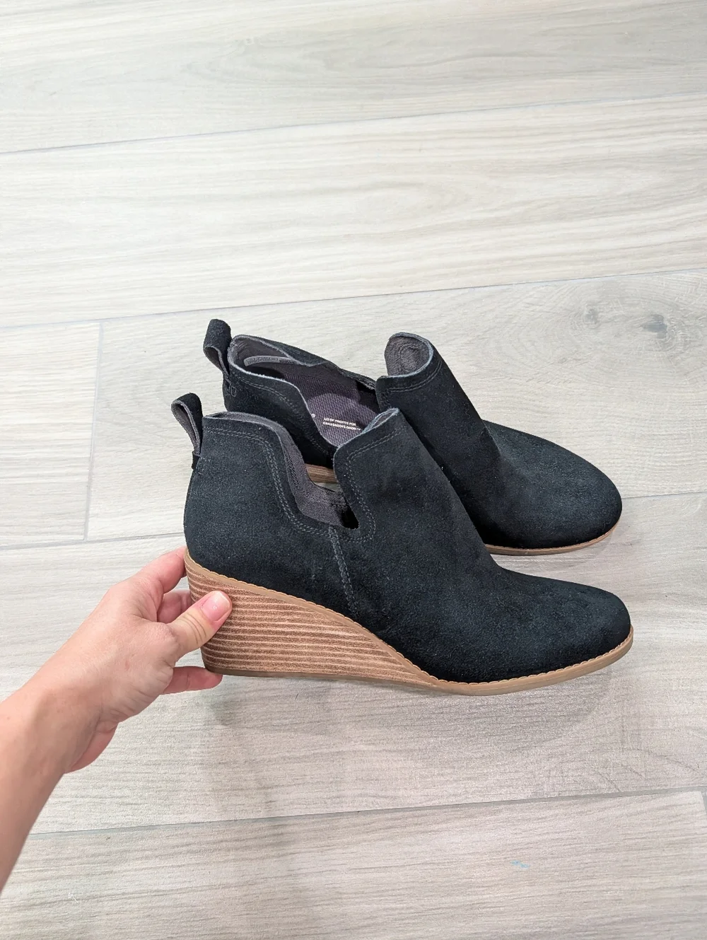 Toms Black Wedge Ankle Booties Size 11 - Picture 5 of 9